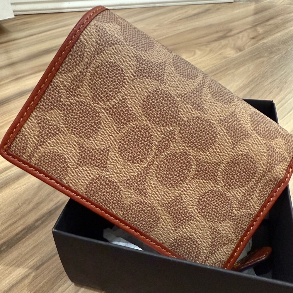 NEW RARE Coach Brown and Tan Women's Wallet - Picture 2 of 5